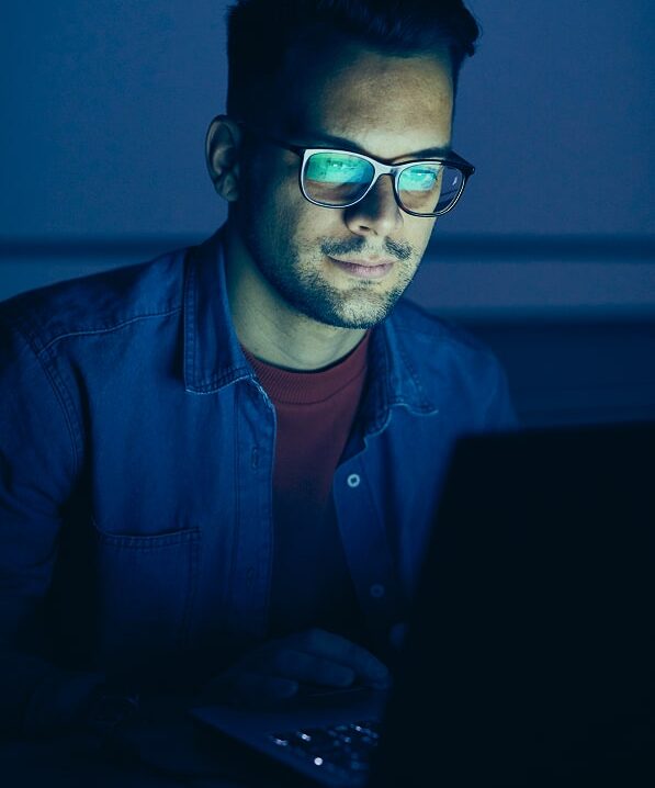 man-using-laptop 1-min
