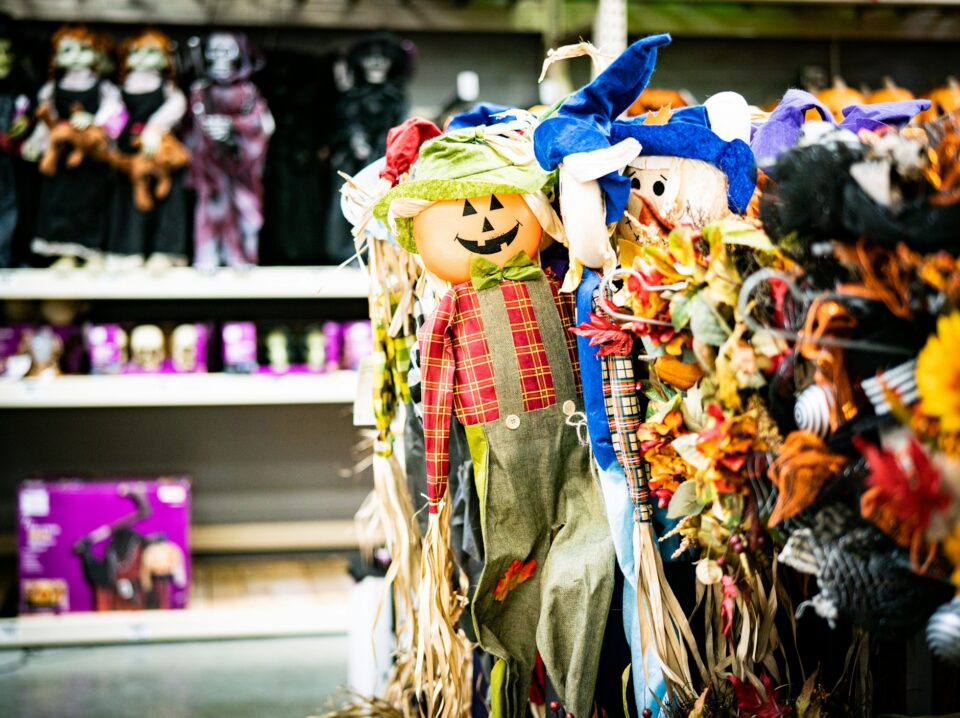Halloween-passby-retail-visits